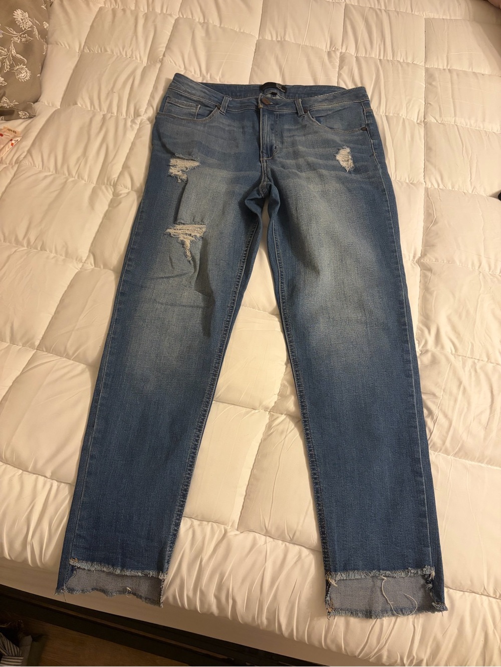 1822 Denim Light Blue Distressed Ankle Jeans